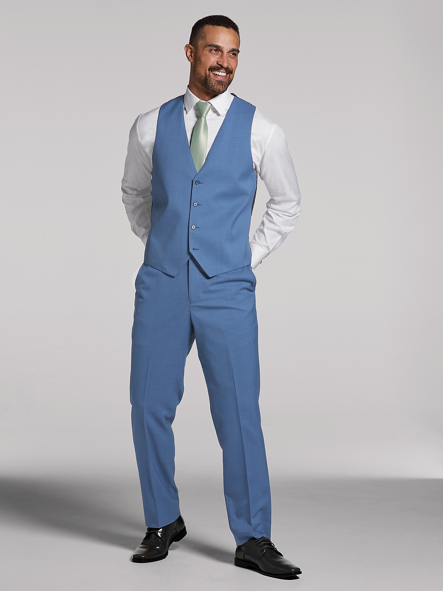 Acercarse Pisoteando Introducir Blue Performance Wedding Suit by Calvin Klein | Suit Rental
