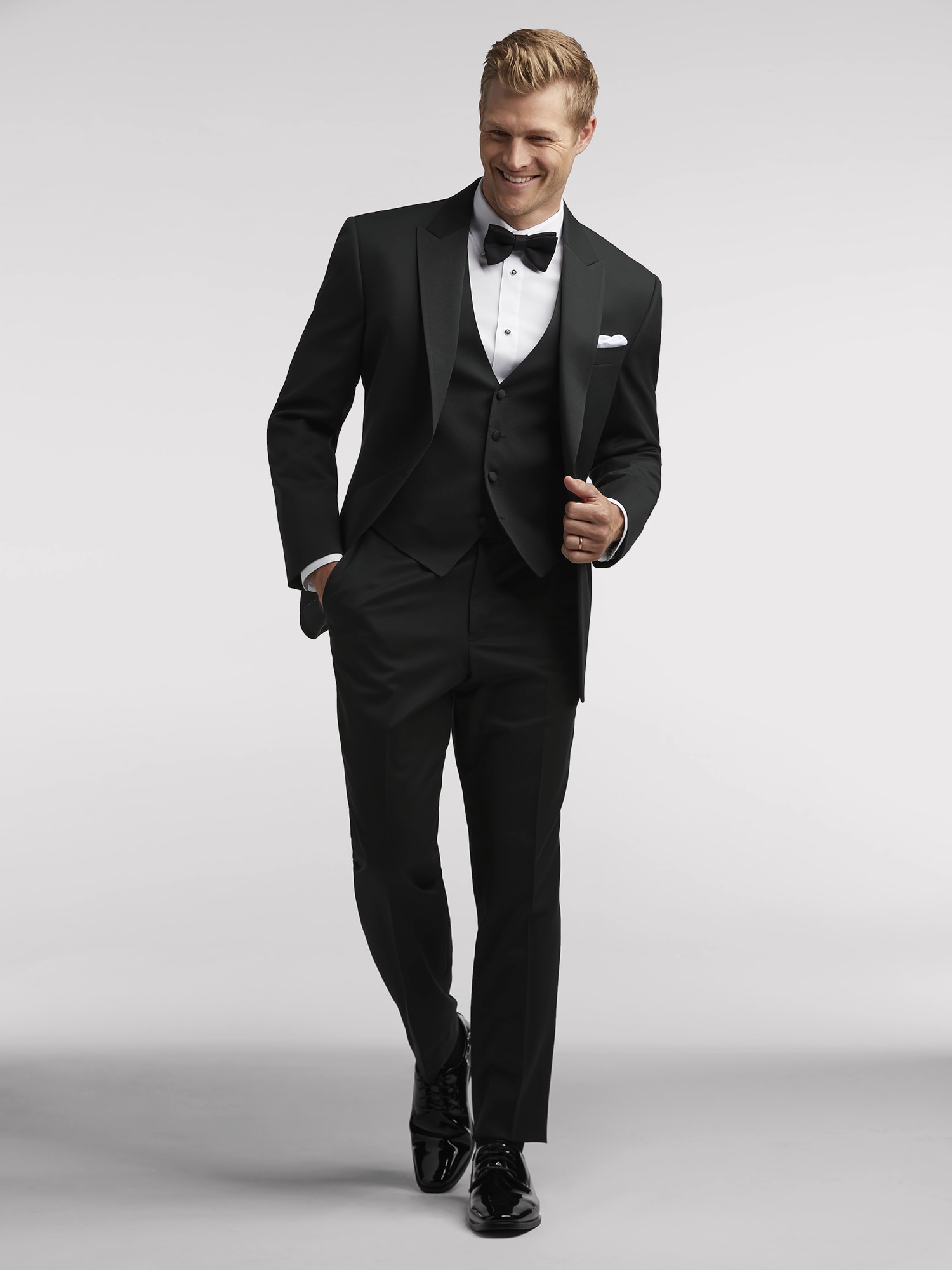 Black Peak Lapel Tux | Black by Vera Wang | Tuxedo Rental